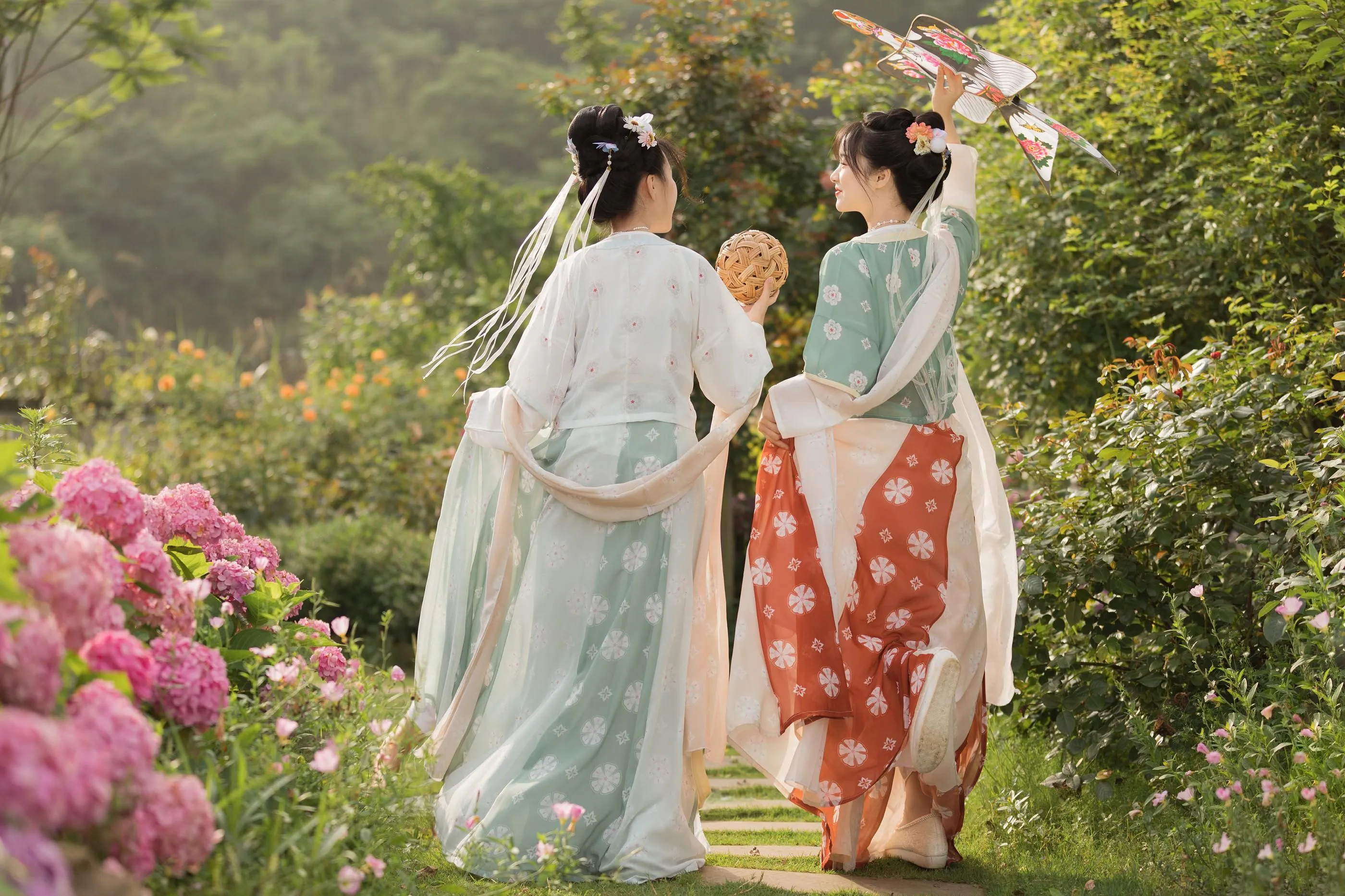 [YITUYU艺图语]2021.08.21 春日宴 miki小包子 [23P]插图6